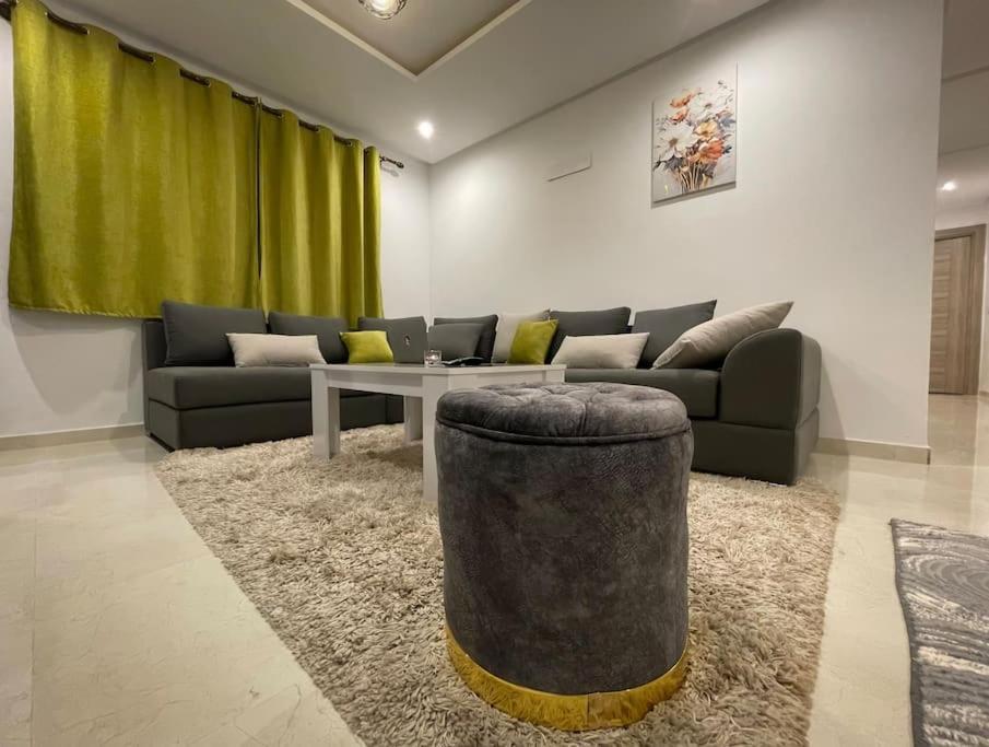 Ferienwohnung Experience De Luxe Ultime / Parking / Restaurant / Cafe / Carrefour Oujda Exterior foto